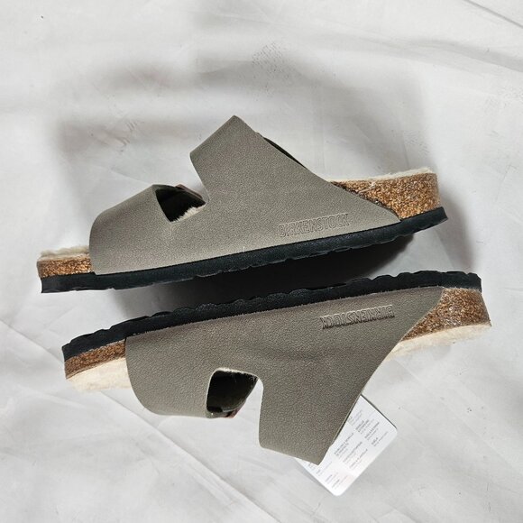 Birkenstock Sandals with Olive Straps and Brown Buckles - Picture 7 of 8